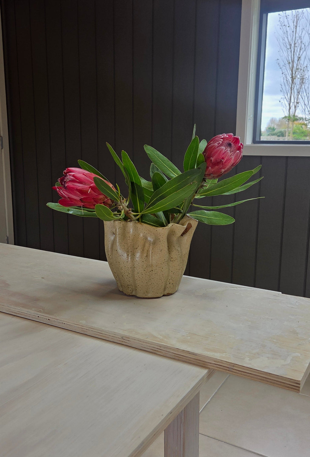 Ruffle Vase - Flax