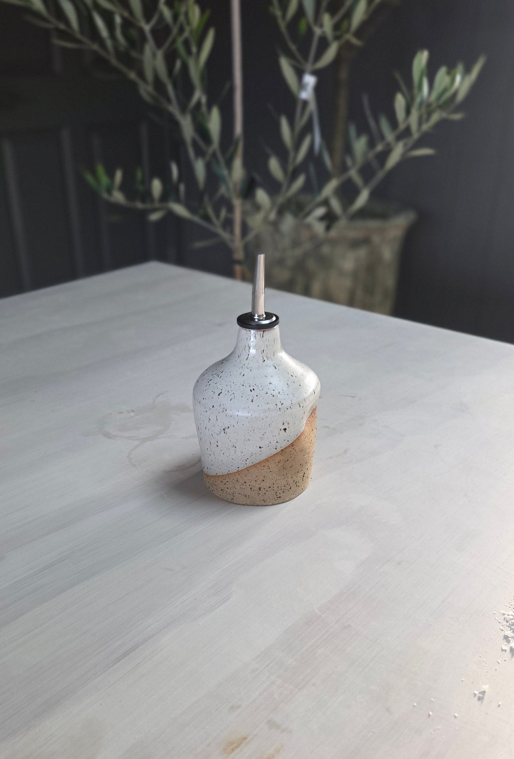 Oil Bottle - Chalk/Speckle