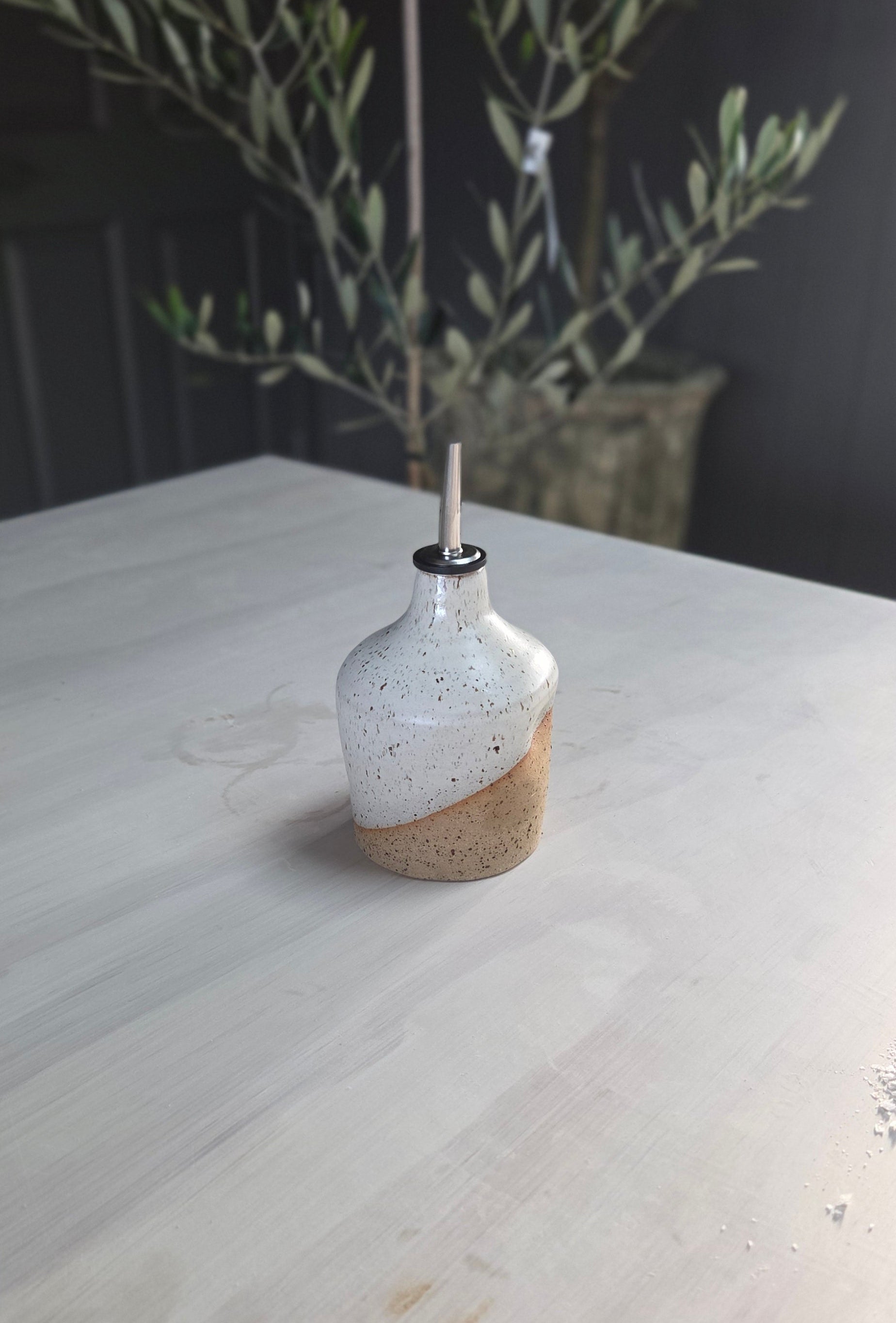 Oil Bottle - Chalk/Speckle